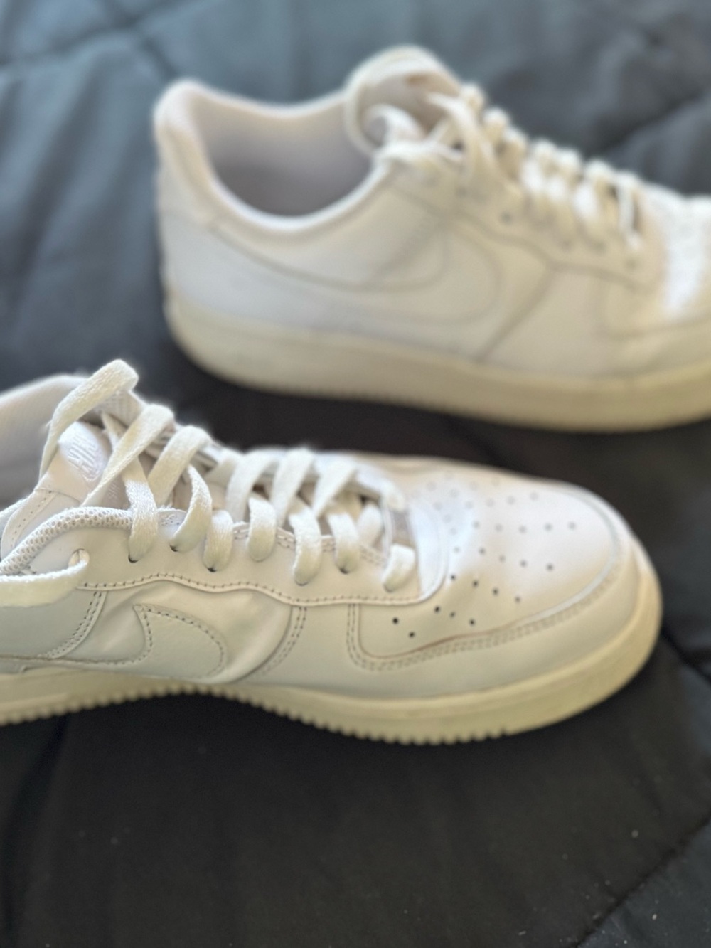 NIKE AIR-FORCE ONE White Leather Athletic Sneakers size 11, great condition - Picture 3 of 4